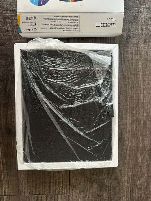Wacom Intuos s графічний планшет в ідеальному стані