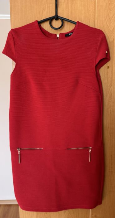 Плаття червоне сукня