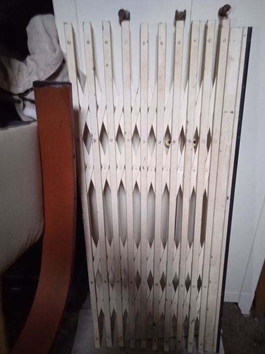 Grade articulada de janela das macicas