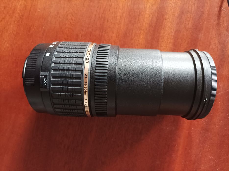 Продам об'єктив Tamron.