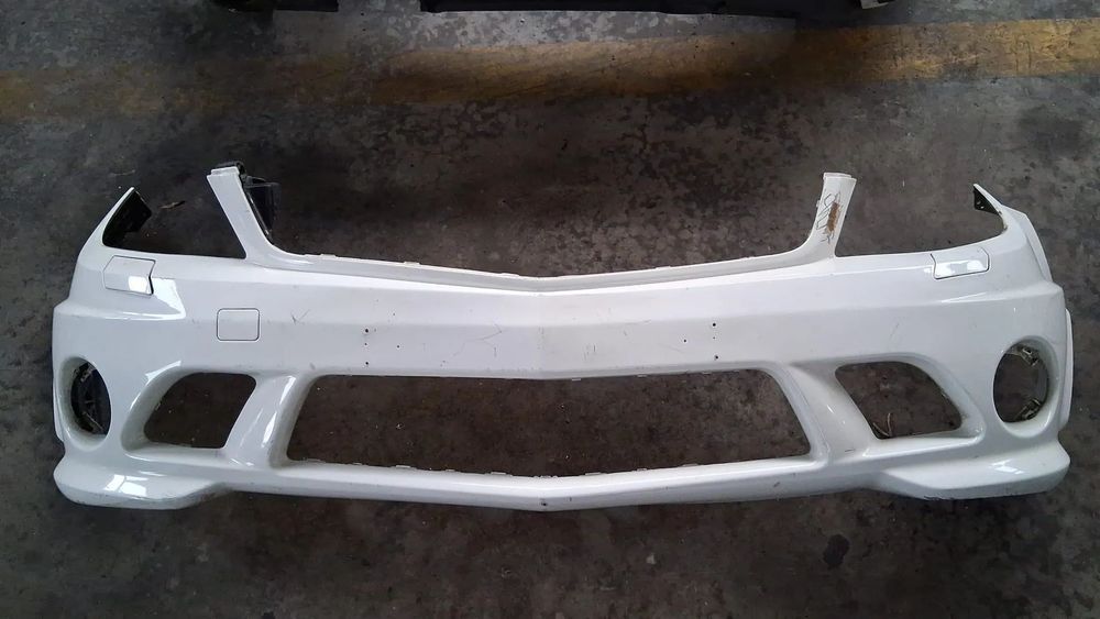 Para-choques frente Mercedes W204 C63 AMG