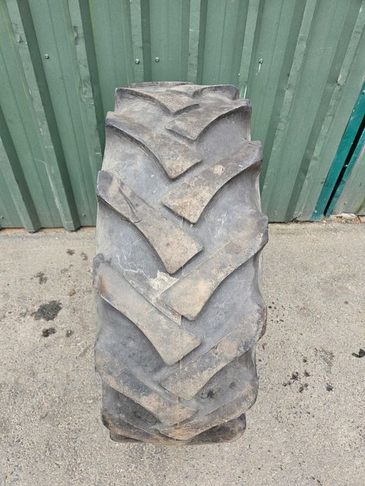 Opona Gummi Mayer 12,5 12.5 - R 20 Bieżnikowana Nalewka 12.5-20