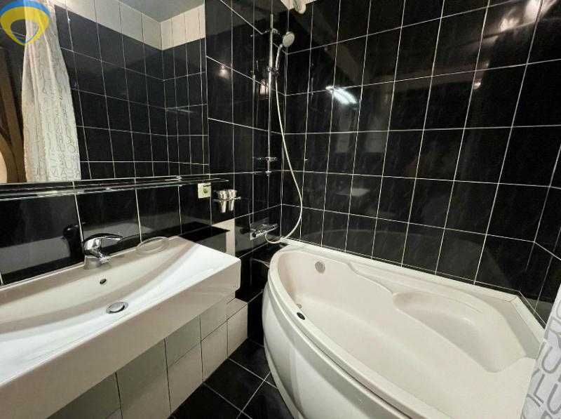 1-кімнатна квартира • вул. Маршала Говорова • цегляний будинок