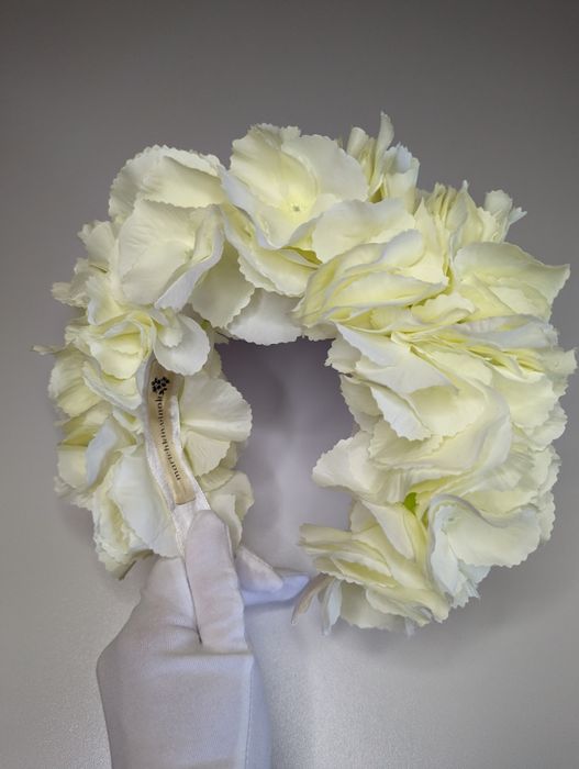 Віночок з квітів гортензії