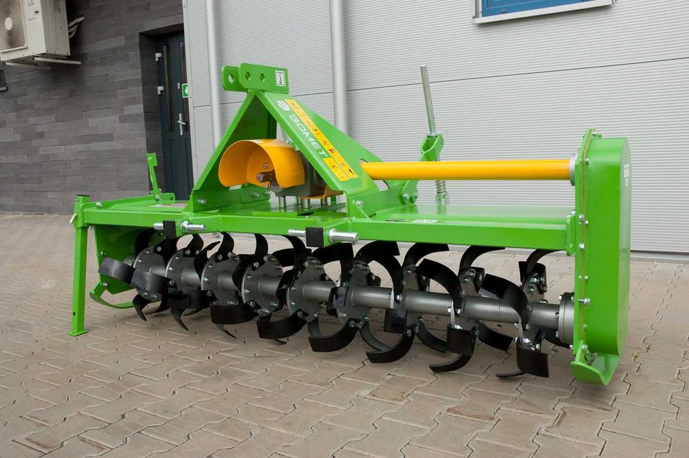 грунтофреза Wirax BOMET фреза Зоря Польская почвофреза Бомет