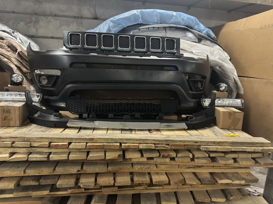 Jeep compass 17+ GRILLE решотка радиатора гриль