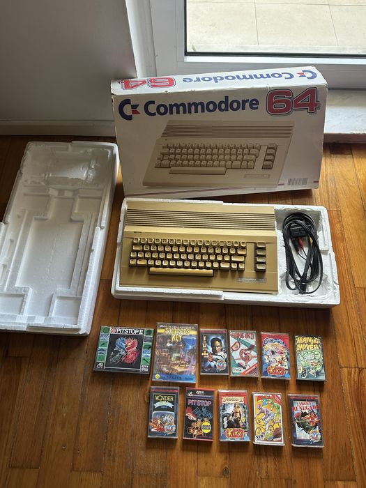 Conjunto Commodore 64