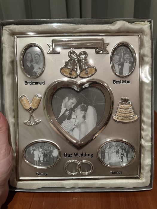 Весільна фоторамка в подарунковій коробці