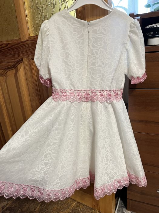 Плаття на дівчинку