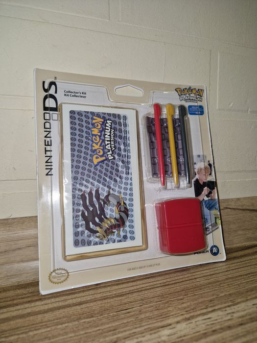Новий колекційний набір Pokémon Platinum для Nintendo DS Lite (Sealed)
