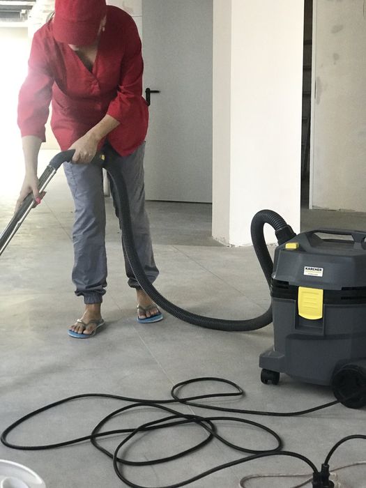 Професійне прибирання будинків, квартир, офісів, магазинів, кафе.