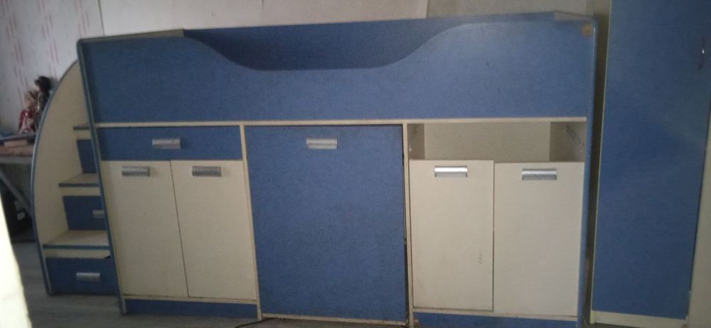 Продам мебель кровать / шкаф