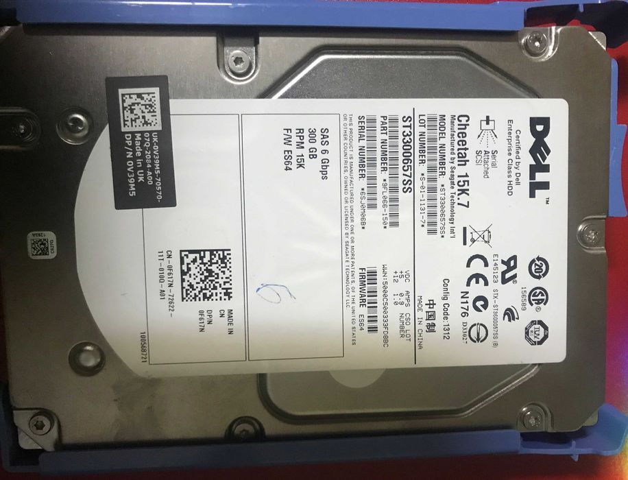 2 Discos  Dell 15.7 r.p.m 300 Gb .Compatível com servidores HP ou DELL