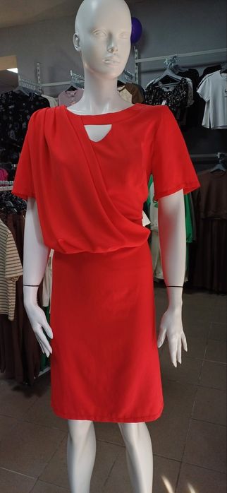 Продам сукні не дорого.