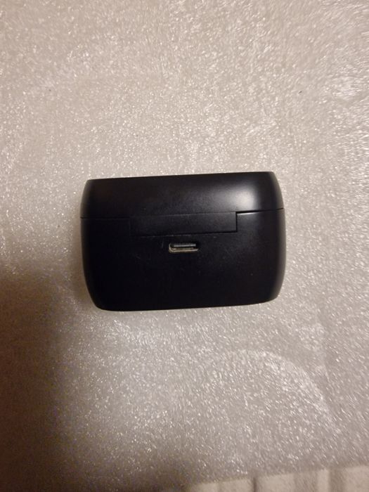 Etui Jaba Elite 4 Active sprawne