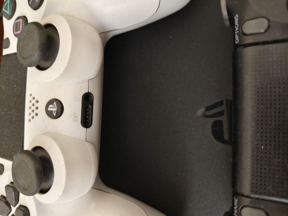 Sony playstation 4 slim  1Tb (версия ПО 5.05)