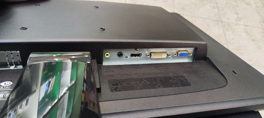 Монітор  BENQ GL 2450-t вживаний