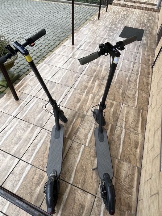 Срочно 2 самоката Xiaomi Mi Essential