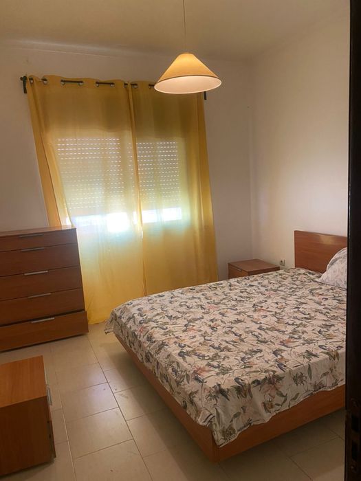 Arrendamento quarto solteiro