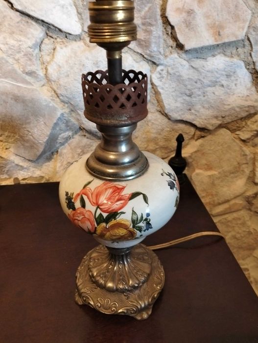 Dois candeeiros de loiça