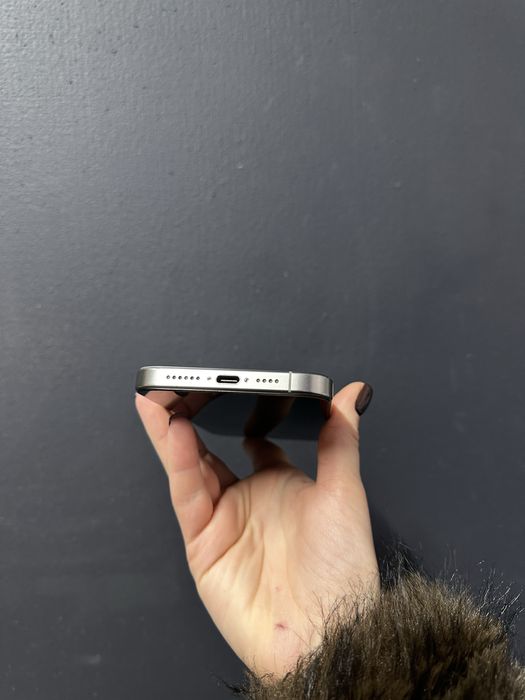 Iphone 15 pro max 256gb 98%