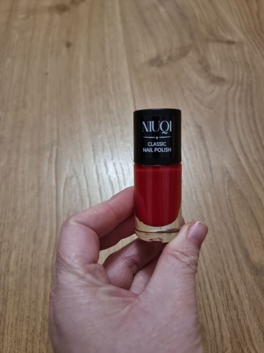 Niuqi Klasyczny lakier do paznokci 06 Hot Red