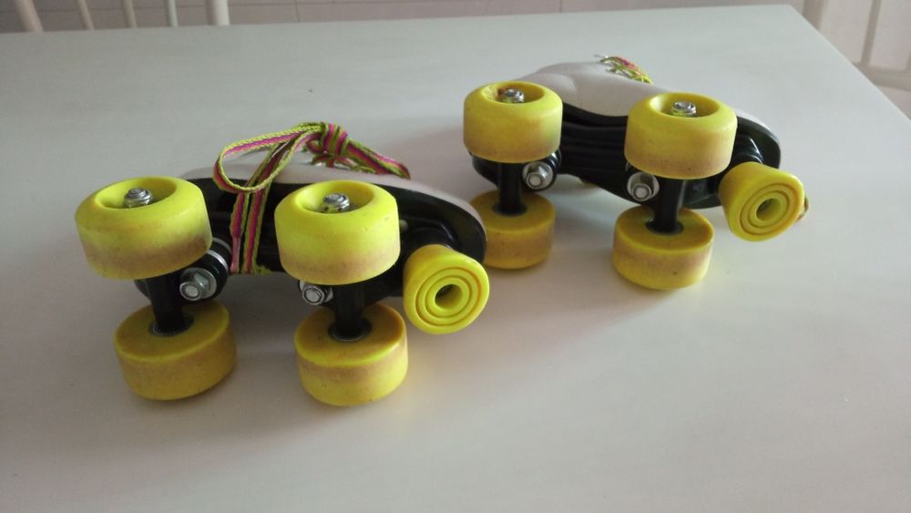 Patins.   4  rodas. n° 31