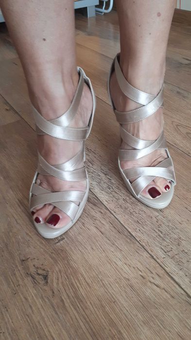 sandał na szpilce firma aldo