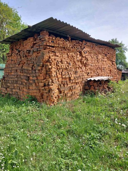 Продам цеглу в хорошому стані