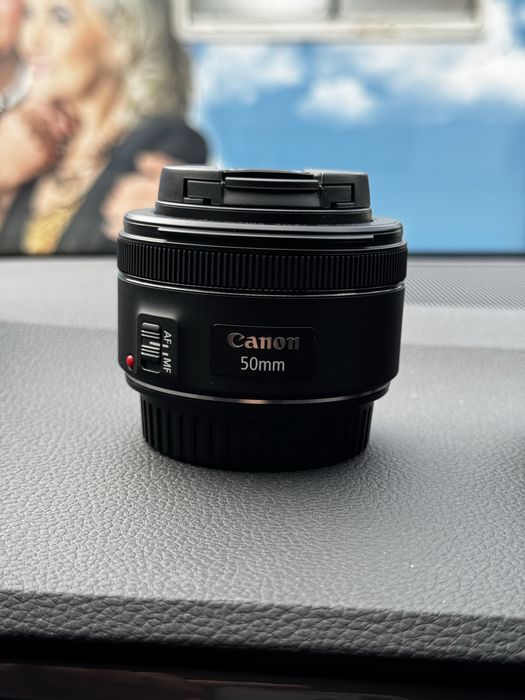 Canon EOS 2000D + 50mm f/1.8 + 18-55mm — Só 731 fotos!