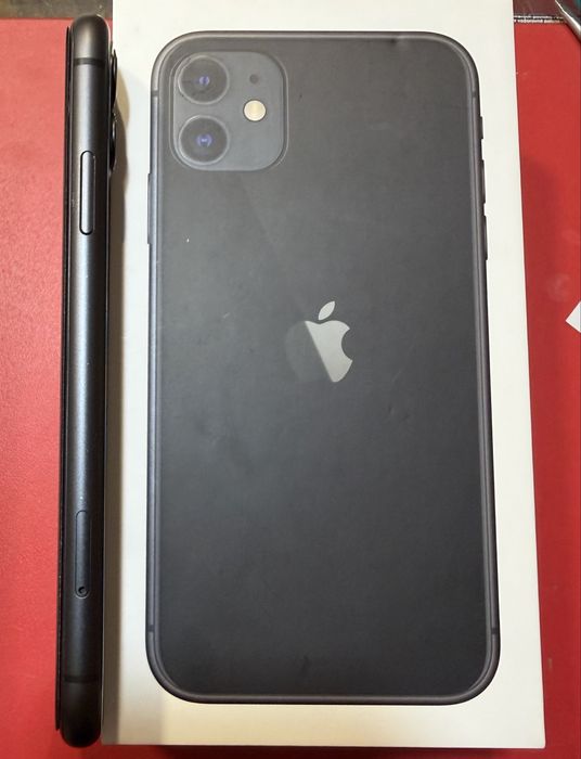iPhone 11 128gb гарний стан