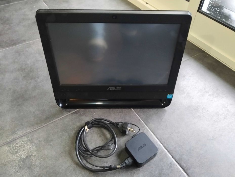 Asus comercial com caixa registadora