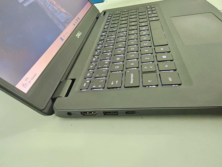 Dell Latitude  Intel i5-10210