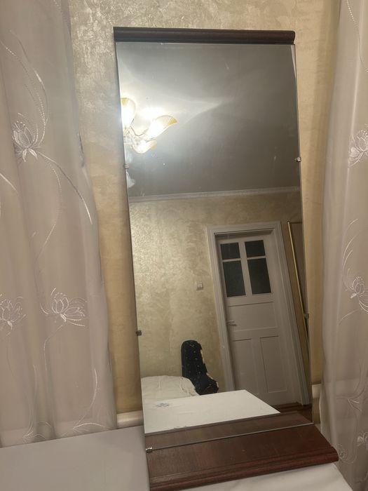 Два дзеркала  у спальню або ванну