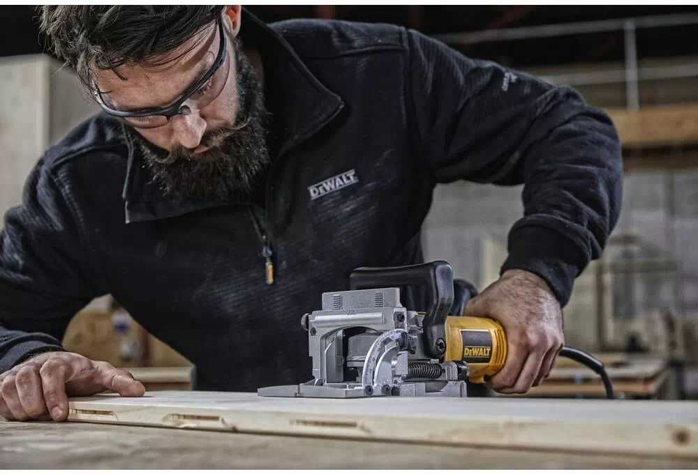 DeWALT DW682K Фрезер ламельний мережевий 220v\гарантiя