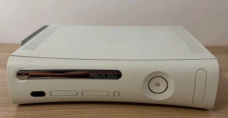 Xbox 360 250GB Final Fantasy Special Edition