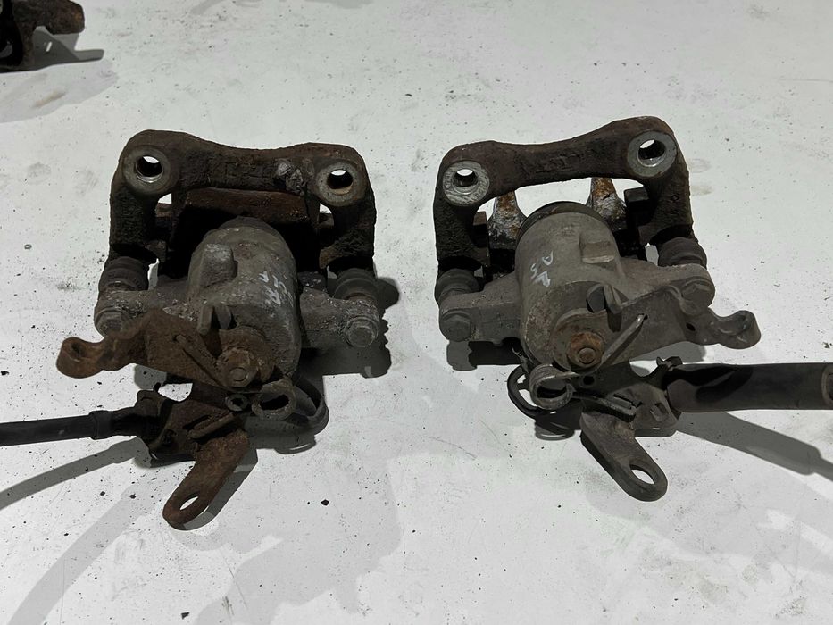 Суппорт Гольф 5 6 Шкода А5 Пассат Б6 Тоуран Кадди задний супорт