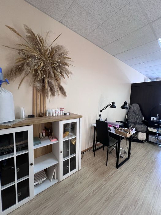 Арена для мастера маникюра педикюра