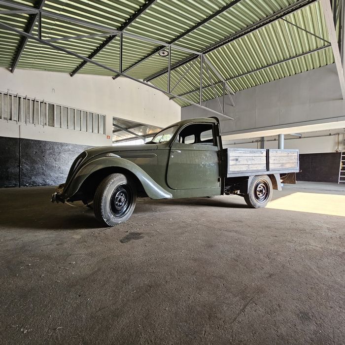 Peugeot 202 Camionnette (1948) – Clássico a Circular