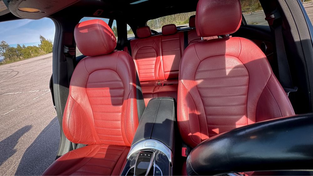 MERCEDES C200 - AMG Full Extras (Edição Especial Pack Night)