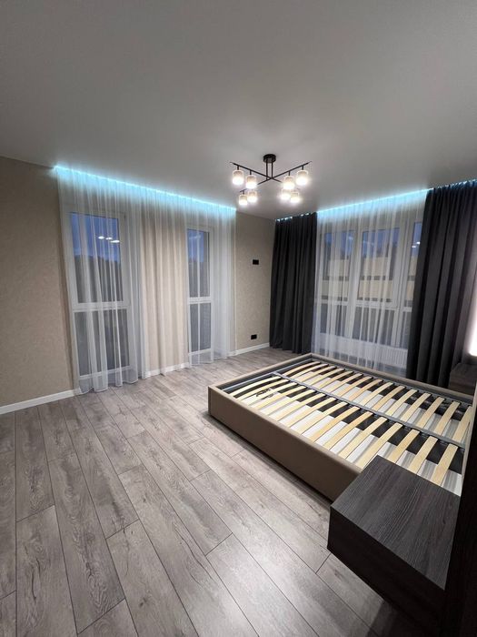 Продаж 2к квартири в центрі міста, вигляд на парк. Новий ремонт