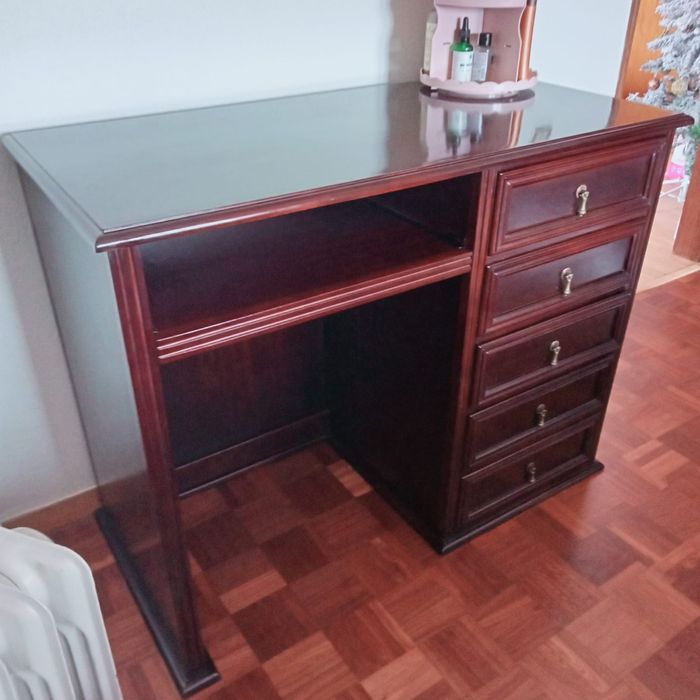 Secretária em mogno