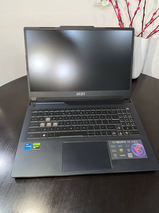 MSI Cyborg 15 A12VE RTX 4050 6GB i5 16GB 512GB – jak nowy