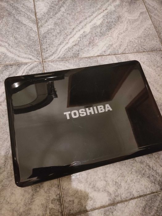 Selling two broken laptops for parts64751581859075120