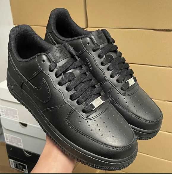 Nike Air Force 1 Low '07  Czarny Rozmiar 40