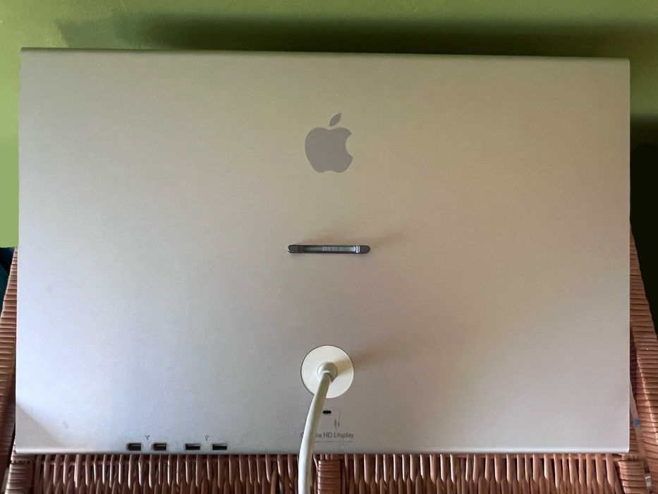 Monitor Apple Cinema HD Display 23'' z zasilaczem