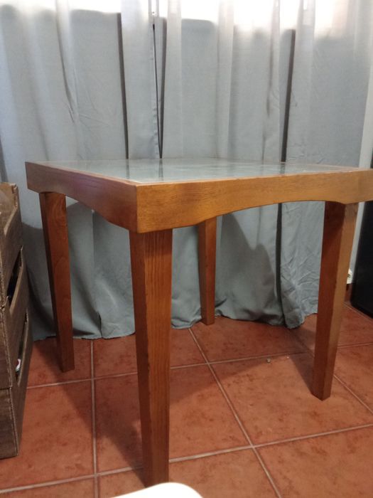 Mesa de apoio madeira e vidro