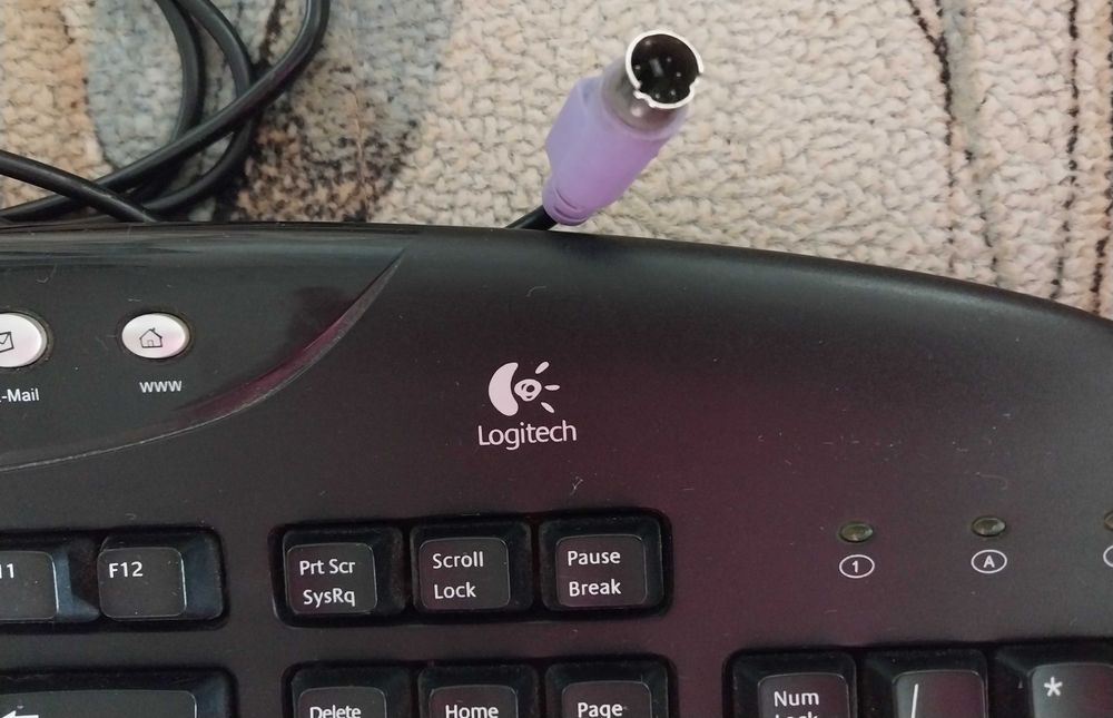Клавіатура Logitech Classic+ Internet Pro Keybiard