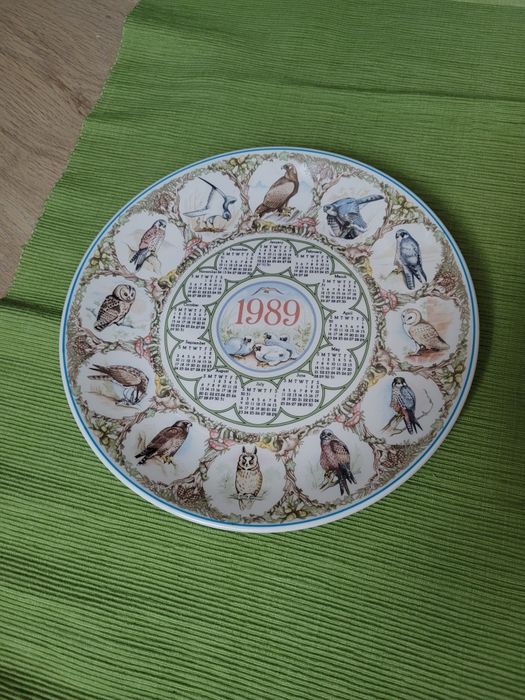 Talerz kolekcjonerski Wedgwood kalendarz 1989