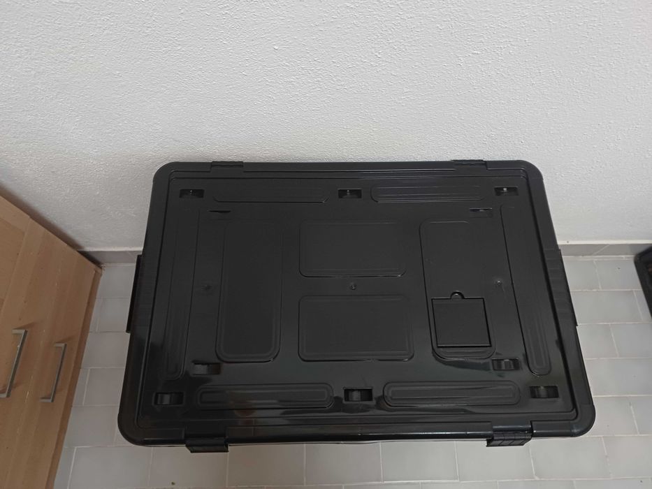 Caixa de arrumação 150l NOVA